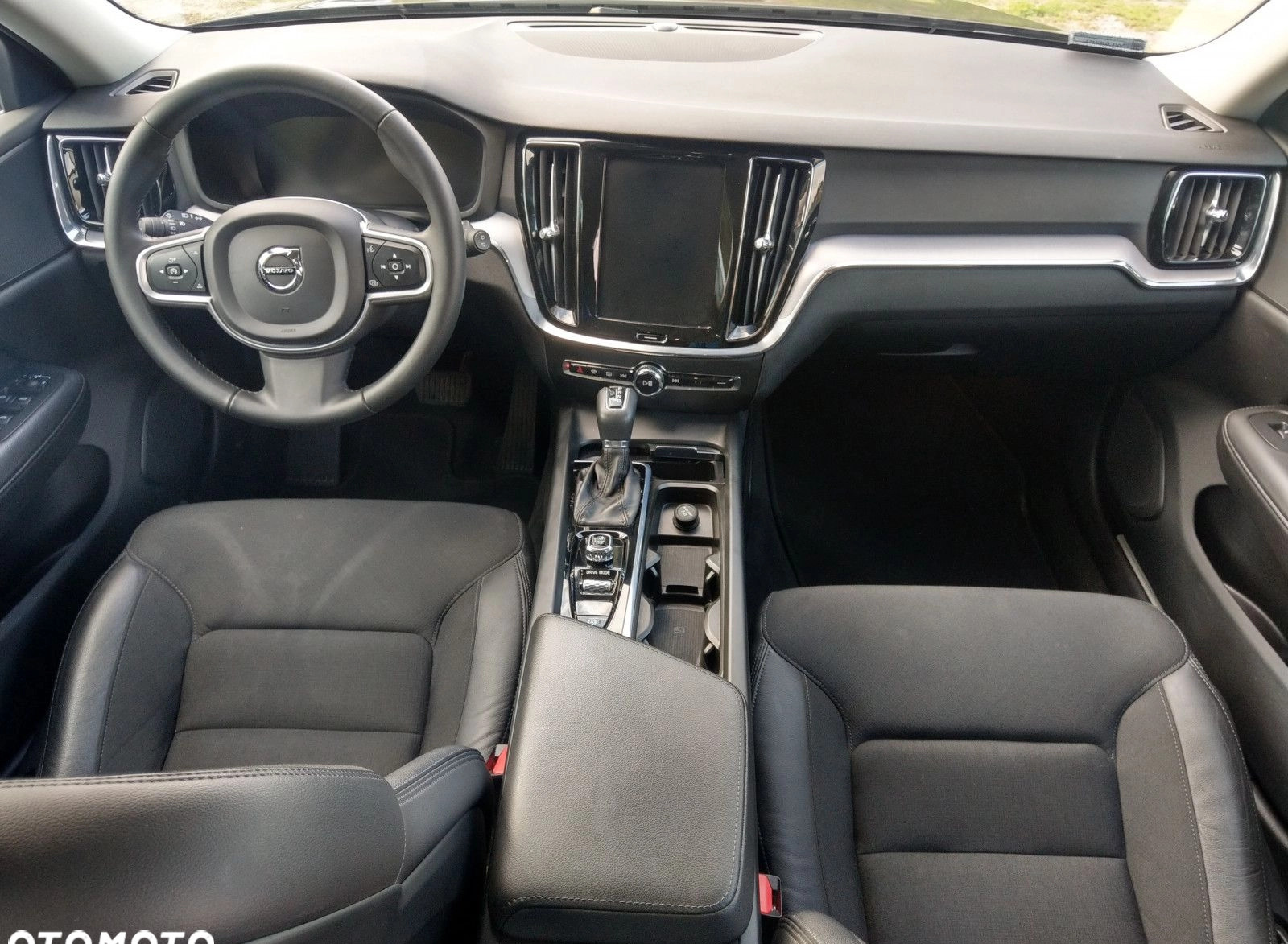 Volvo V60 cena 119900 przebieg: 139998, rok produkcji 2020 z Suchowola małe 466